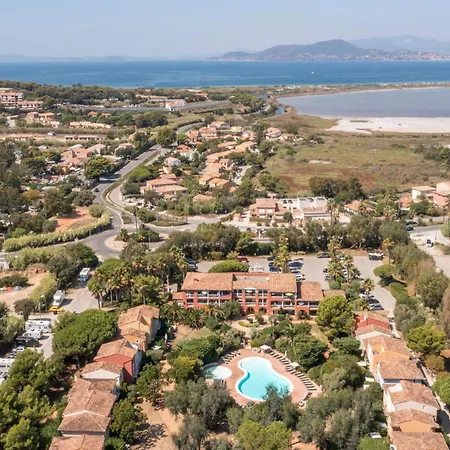 Apartmanhotel Pierre & Le Hameau De La Pinede 3*