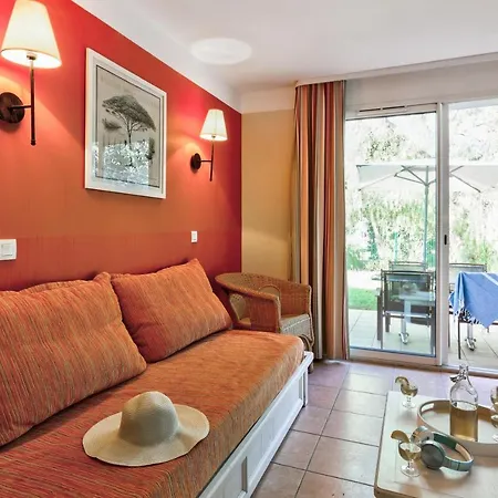 Pierre & Le Hameau De La Pinede Apartmanhotel Hyères